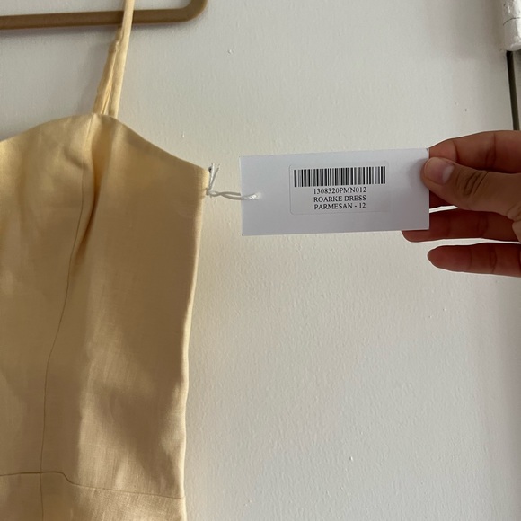 Reformation Yellow Roarke Mini Linen Sweetheart Sleeveless Parmesan color - Picture 8 of 12